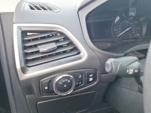 Certified 2024 Ford Edge SEL w/ Convenience Package image 12