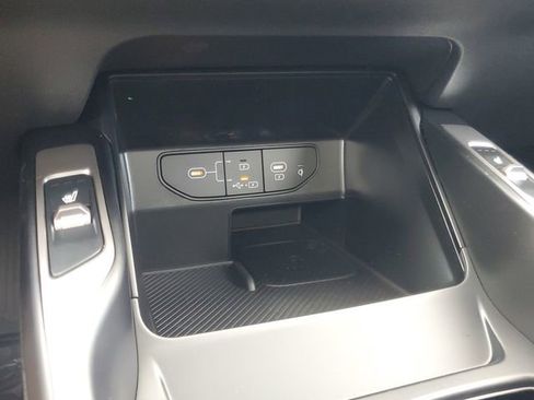 New 2026 Kia Sorento S w/ S Panoramic Sunroof Package FWD image 25