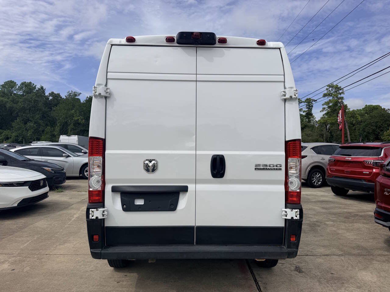Used 2025 RAM ProMaster 2500 w/ Convenience Group FWD image 7