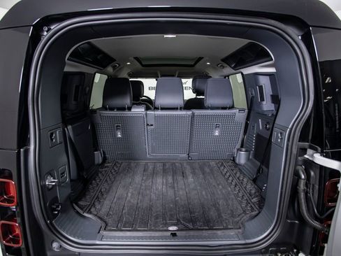 Used 2024 Land Rover Defender 110 X-Dynamic SE AWD/4WD image 23