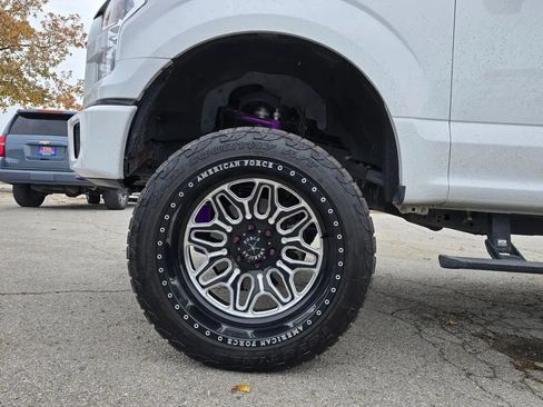 Used 2015 Ford F150 XLT AWD/4WD image 9