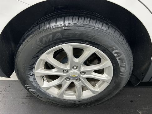 Used 2018 Chevrolet Equinox LT w/ Sun & Infotainment Package image 8