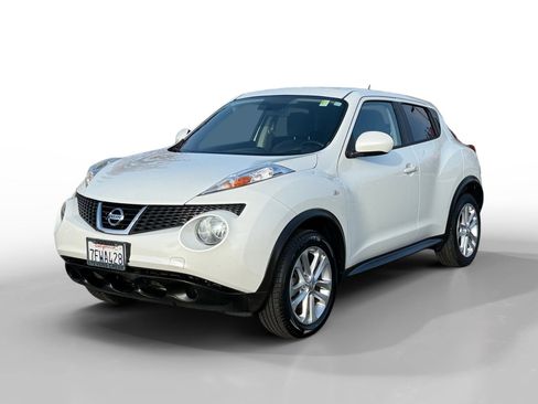 Used 2014 Nissan Juke SV w/ Navigation Package image 1