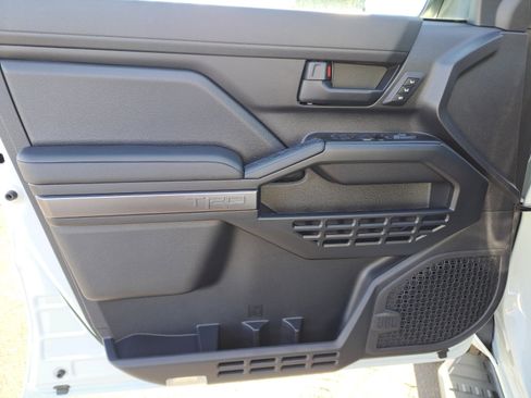 New 2025 Toyota 4Runner 4WD image 15