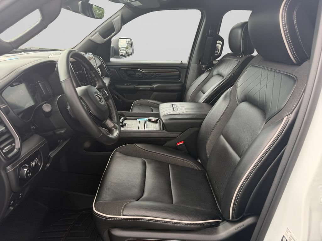 Used 2025 RAM 1500 Limited AWD/4WD image 10
