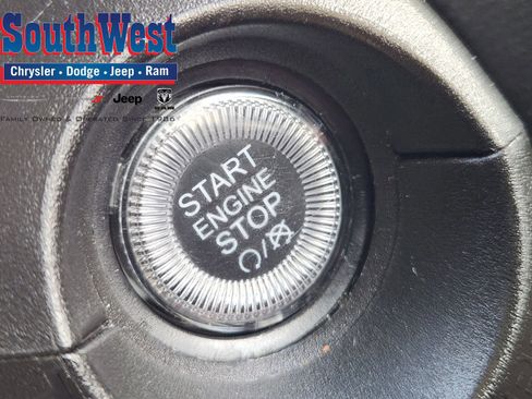 Used 2023 Jeep Renegade Latitude image 21