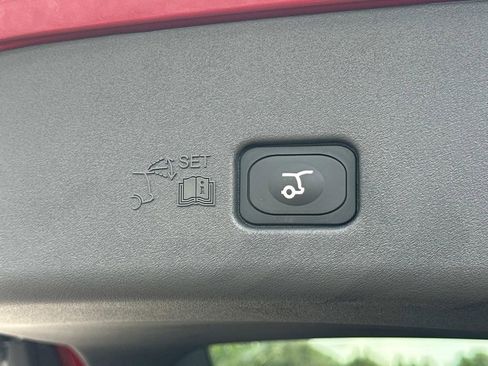 New 2025 Lincoln Nautilus Premier w/ Equipment Group 102A image 19