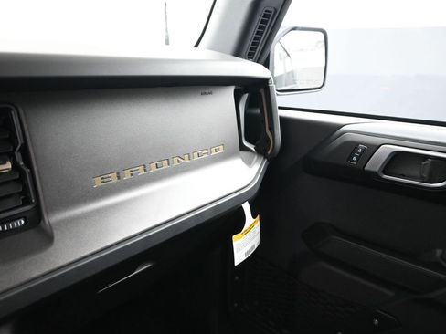 New 2026 Ford Bronco Badlands image 16