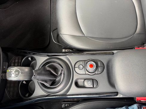 Used 2019 MINI Cooper Clubman FWD image 30