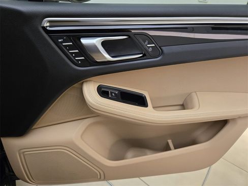 Used 2020 Porsche Macan image 29