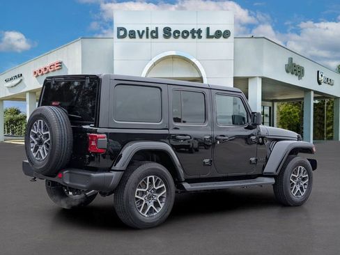 New 2026 Jeep Wrangler Sahara image 5