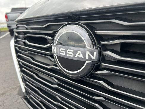 Used 2024 Nissan Altima 2.5 SL FWD image 10