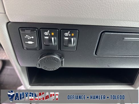 Used 2016 Toyota Sienna L image 30