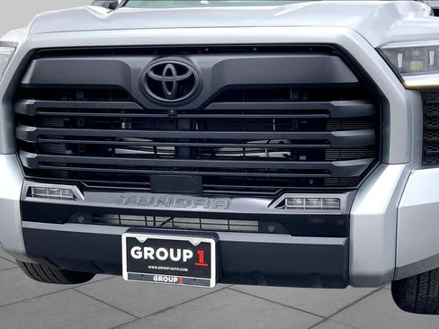 Used 2024 Toyota Tundra Limited AWD/4WD image 30