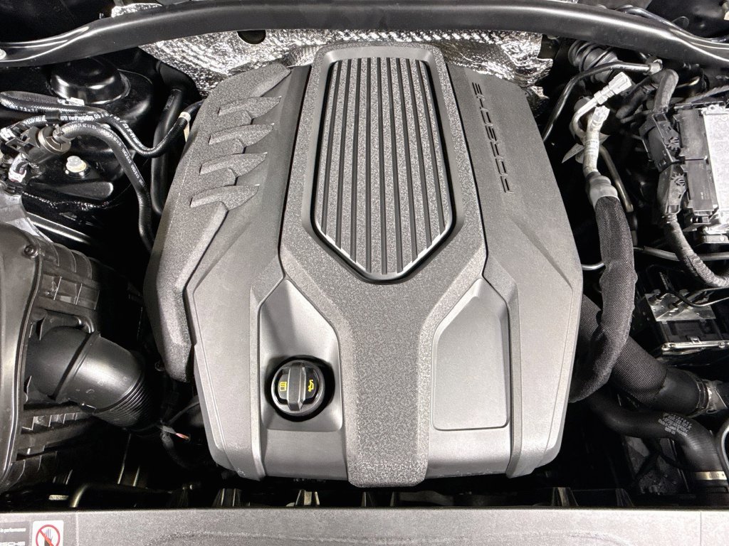 Certified 2026 Porsche Macan AWD/4WD image 26