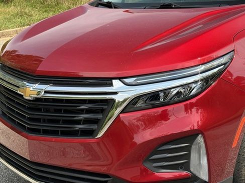 Used 2023 Chevrolet Equinox LT image 9