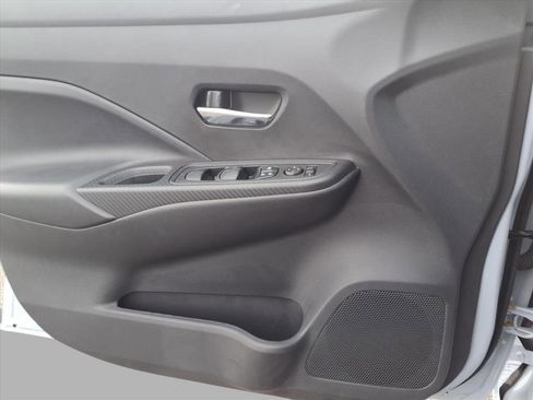 New 2025 Nissan Versa SV w/ Trunk Package FWD image 18