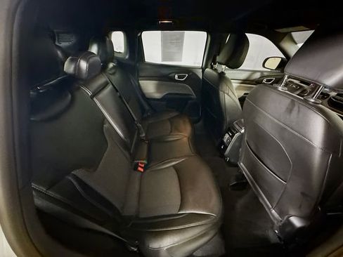 Used 2024 Jeep Compass Latitude w/ Convenience Group image 24