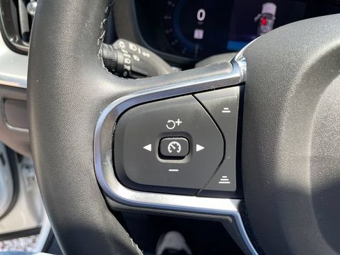 Used 2023 Volvo XC60 B5 Core AWD/4WD image 31