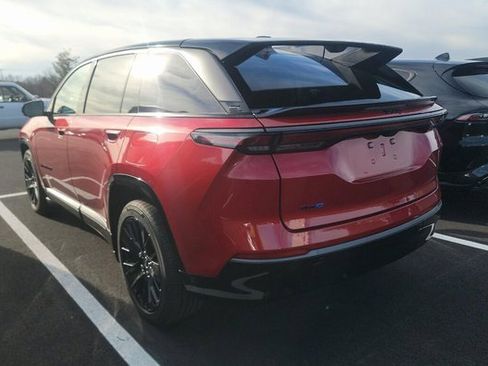 Used 2024 Jeep Wagoneer Launch Edition image 4