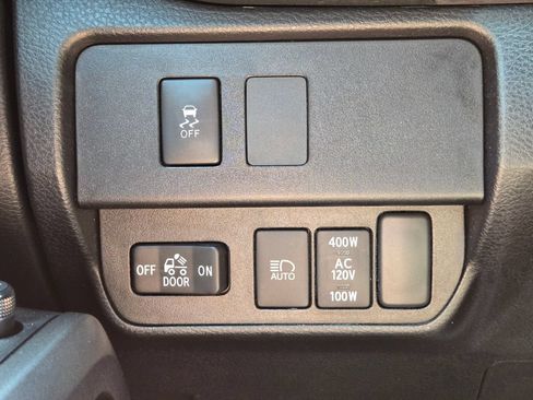 Used 2023 Toyota Tacoma TRD Off-Road w/ Black Out Package (TMS) AWD/4WD image 30