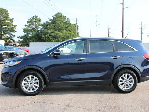 Used 2020 Kia Sorento LX w/ LX I4 Convenience Package FWD image 3