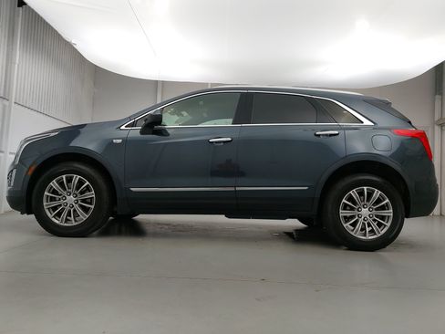 Used 2019 Cadillac XT5 Luxury AWD/4WD image 2