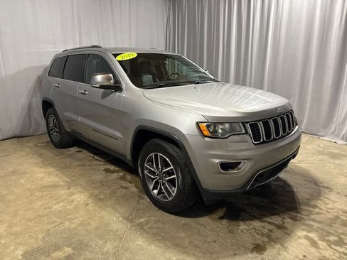 Used 2019 Jeep Grand Cherokee Limited AWD/4WD image 3