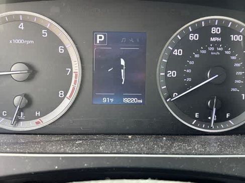 Used 2015 Hyundai Sonata SE w/ Option Group 09 FWD image 13