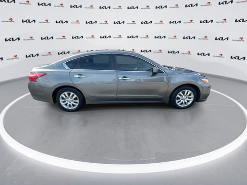 Used 2017 Nissan Altima 2.5 S w/ Power Driver Seat Package image 9