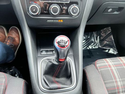 Used 2010 Volkswagen GTI 4-Door image 29