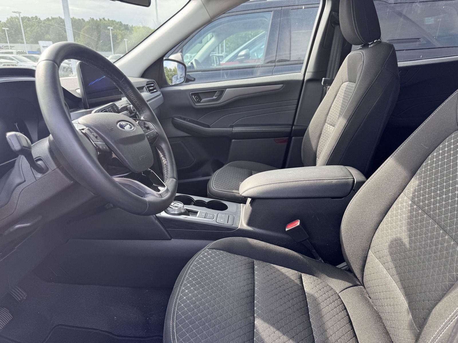 Used 2023 Ford Escape Active AWD/4WD image 10