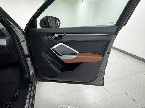 Used 2022 Audi Q3 2.0T Premium Plus w/ Premium Plus Package image 13