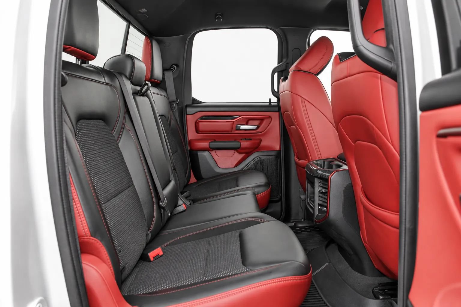 Used 2019 RAM 1500 Rebel AWD/4WD image 16