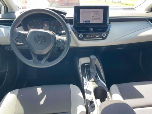 Used 2023 Toyota Corolla LE w/ LE Convenience Package FWD image 7
