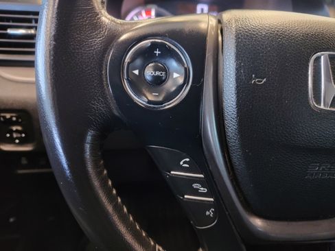 Used 2019 Honda Ridgeline RTL image 18