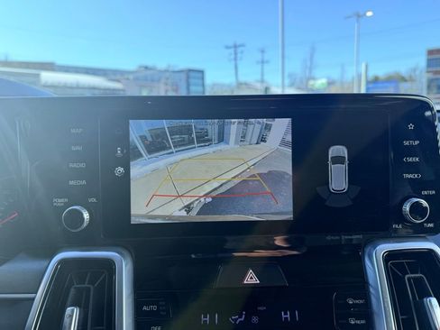 Used 2022 Kia Sorento SX image 32