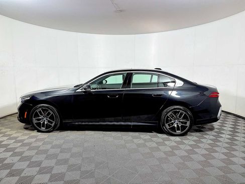 Used 2026 BMW i5 eDrive40 w/ Premium Package image 4