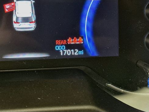 Used 2025 Toyota RAV4 LE AWD/4WD image 19