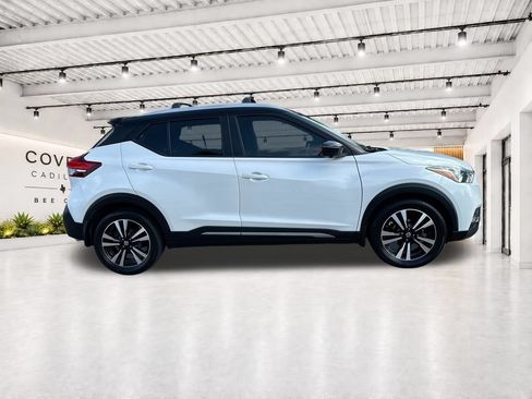 Used 2019 Nissan Kicks SR w/ Exterior Package FWD image 12