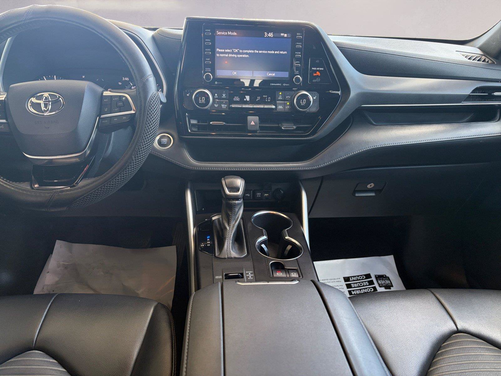 Used 2021 Toyota Highlander XSE FWD image 10