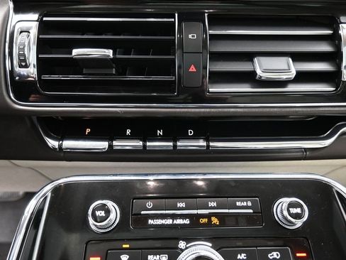 Used 2024 Lincoln Navigator Black Label image 17