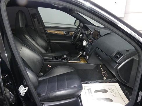 Used 2009 Mercedes-Benz C 63 AMG Sedan image 21