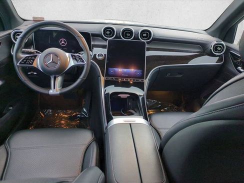 Used 2024 Mercedes-Benz GLC 300 GLC 300 image 17