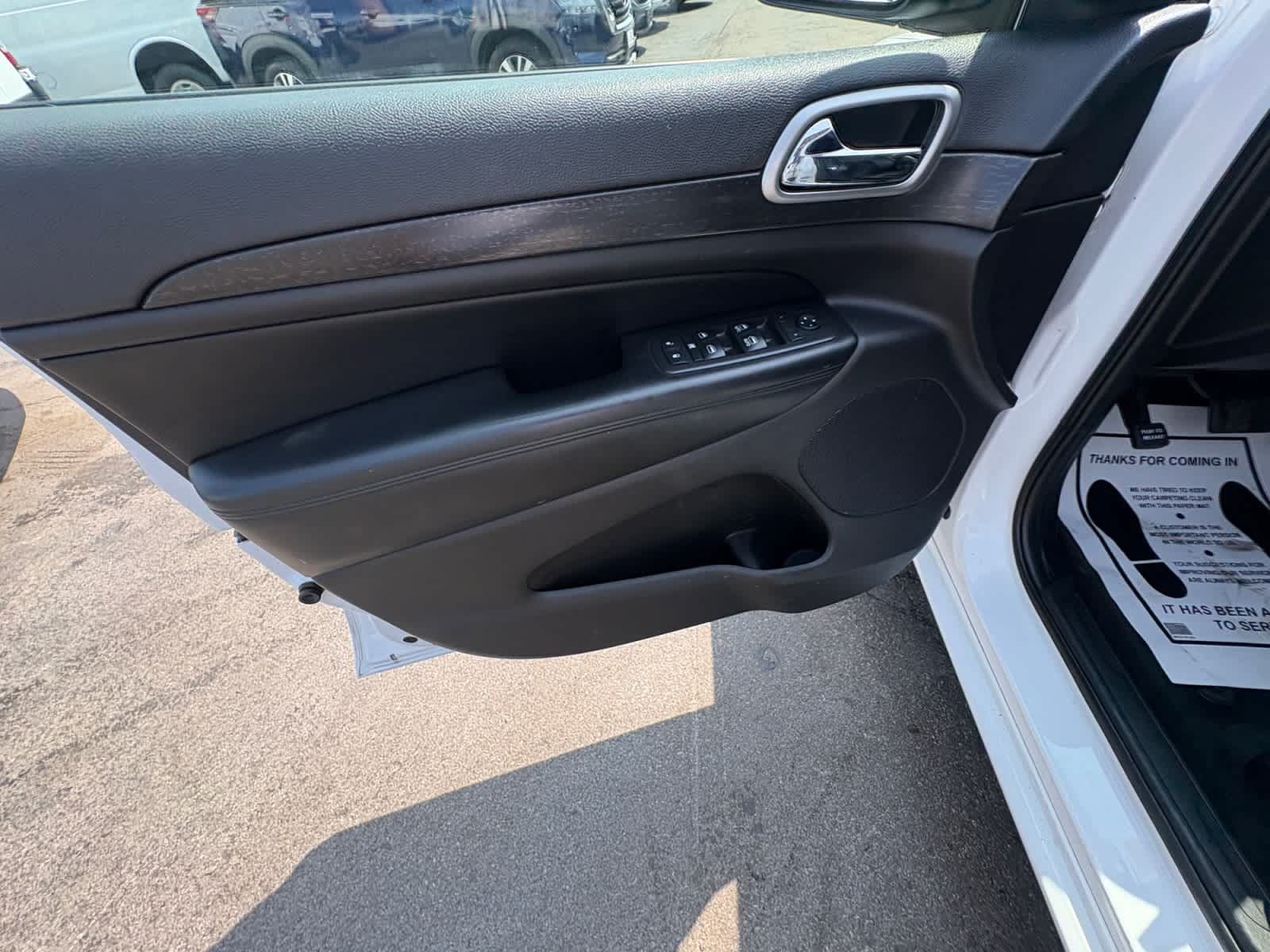 Used 2017 Jeep Grand Cherokee Altitude AWD/4WD image 14