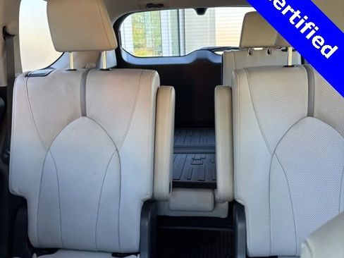 Used 2024 Toyota Grand Highlander Platinum image 13