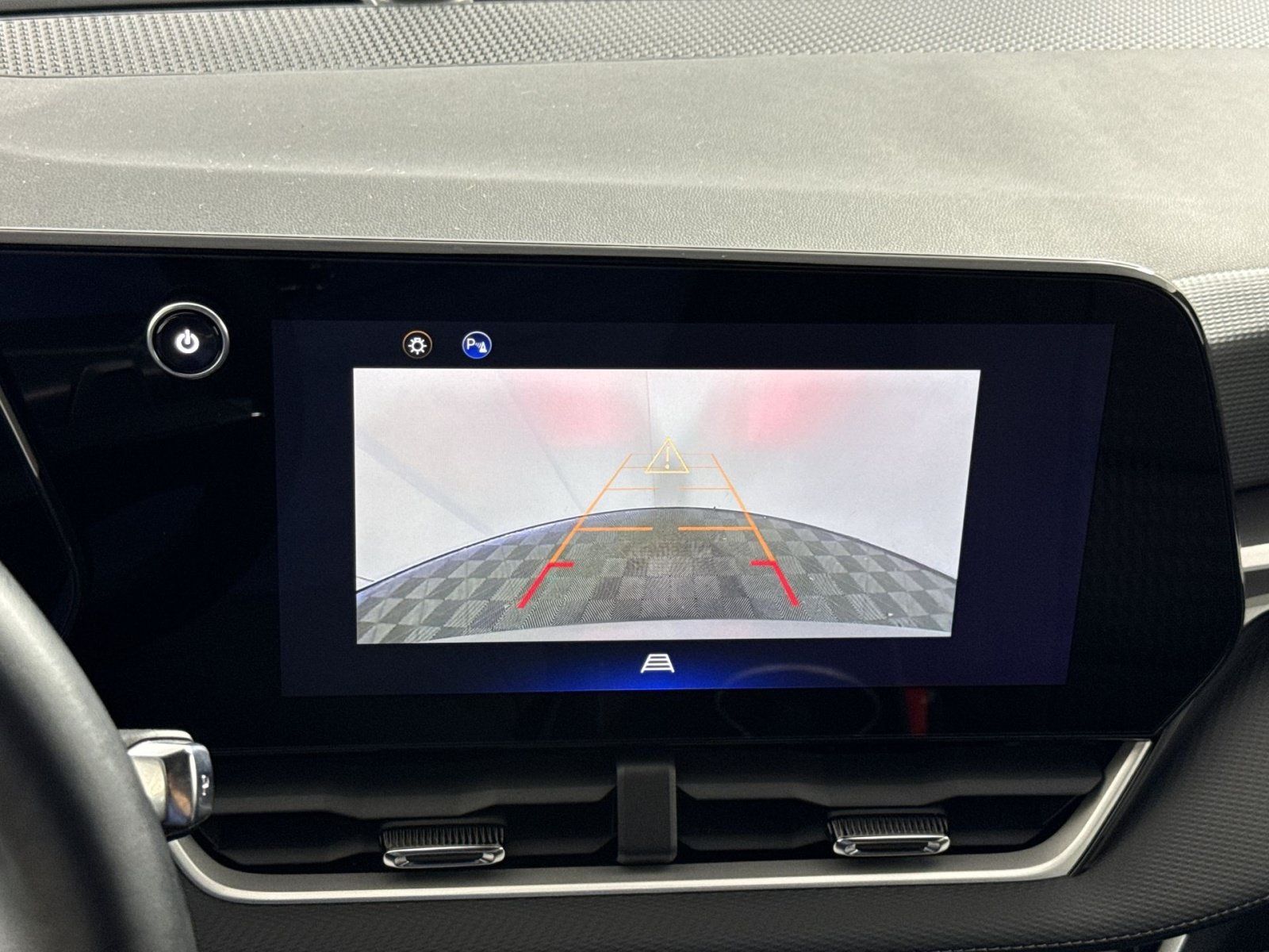 Used 2025 Chevrolet Equinox LT FWD image 19