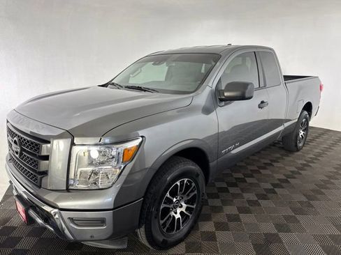 Certified 2024 Nissan Titan SV AWD/4WD image 3