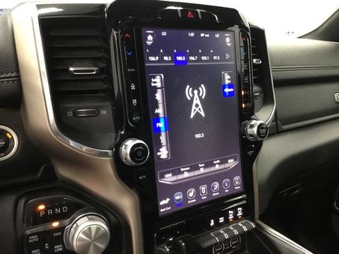 Used 2019 RAM 1500 Laramie AWD/4WD image 21