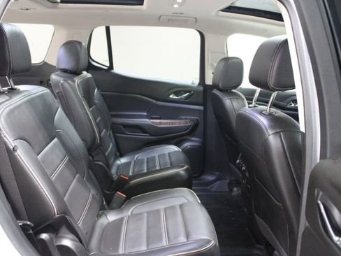 Used 2021 GMC Acadia Denali w/ Denali Technology Package AWD/4WD image 30